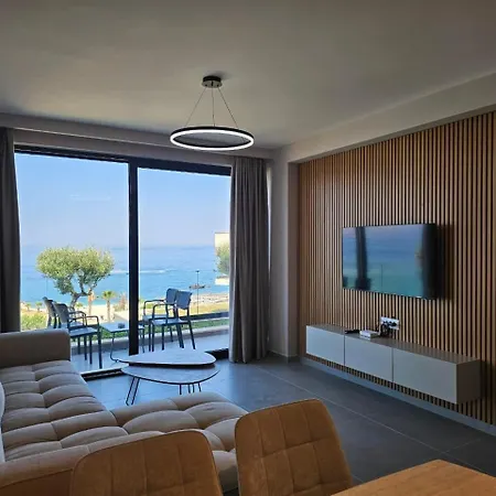 Infinity View Seafront *
